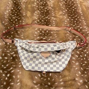 New!! Checkered Bum Bag/ Belt bag. Never used!!